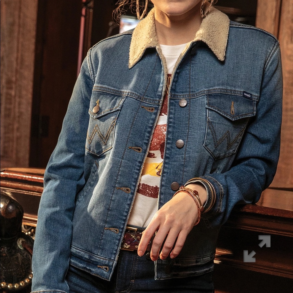 WOMEN'S WRANGLER RETRO SHERPA LINED DENIM JACKET